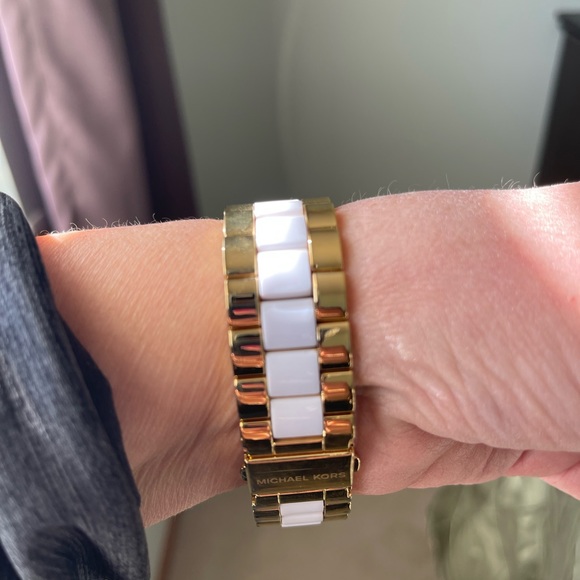 Michael Kors watch - Picture 8 of 9